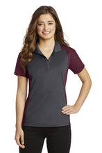 Cargar imagen en el visor de la galería, Sport-Tek ® Women's Colorblock Micropique Sport-Wick ® Polo. LST652
