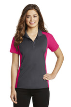 Cargar imagen en el visor de la galería, Sport-Tek ® Women's Colorblock Micropique Sport-Wick ® Polo. LST652