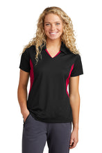 Cargar imagen en el visor de la galería, Sport-Tek ® Women's Side Blocked Micropique Sport-Wick ® Polo. LST655