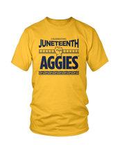 Cargar imagen en el visor de la galería, Camiseta Juneteenth de la Universidad Estatal Agrícola y Técnica de Carolina del Norte