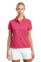 Cargar imagen en el visor de la galería, Nike Women&#39;s Tech Basic Dri-FIT Polo.  203697
