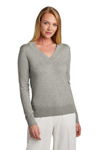 Cargar imagen en el visor de la galería, Brooks Brothers ®  Women&#39;s Cotton Stretch V-Neck Sweater BB18401
