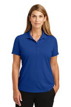 Cargar imagen en el visor de la galería, CornerStone ®  Women&#39;s Select Lightweight Snag-Proof Polo. CS419
