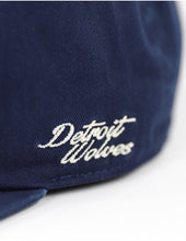 Load image into Gallery viewer, DETROIT WOLVES HERITAGE COTTON SNAPACK
