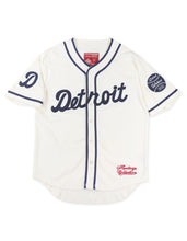 Cargar imagen en el visor de la galería, DETROIT WOLVES HERITAGE JERSEY
