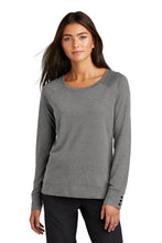 Cargar imagen en el visor de la galería, OGIO ®  Women&#39;s Command Long Sleeve Scoop Neck LOG150
