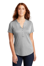 Cargar imagen en el visor de la galería, Sport-Tek ®  Women&#39;s Endeavor Henley. LST468
