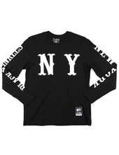 Cargar imagen en el visor de la galería, NEW YORK BLACK YANKEES LONG SLEEVE TEE
