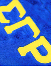 Cargar imagen en el visor de la galería, Sigma Gamma Rho Fur Bag (Royal Blue)
