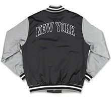 Cargar imagen en el visor de la galería, NEW YORK BLACK YANKEES BASEBALL JACKET
