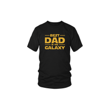 Cargar imagen en el visor de la galería, CAMISETAS EL MEJOR PAPÁ DE LA GALAXIA
